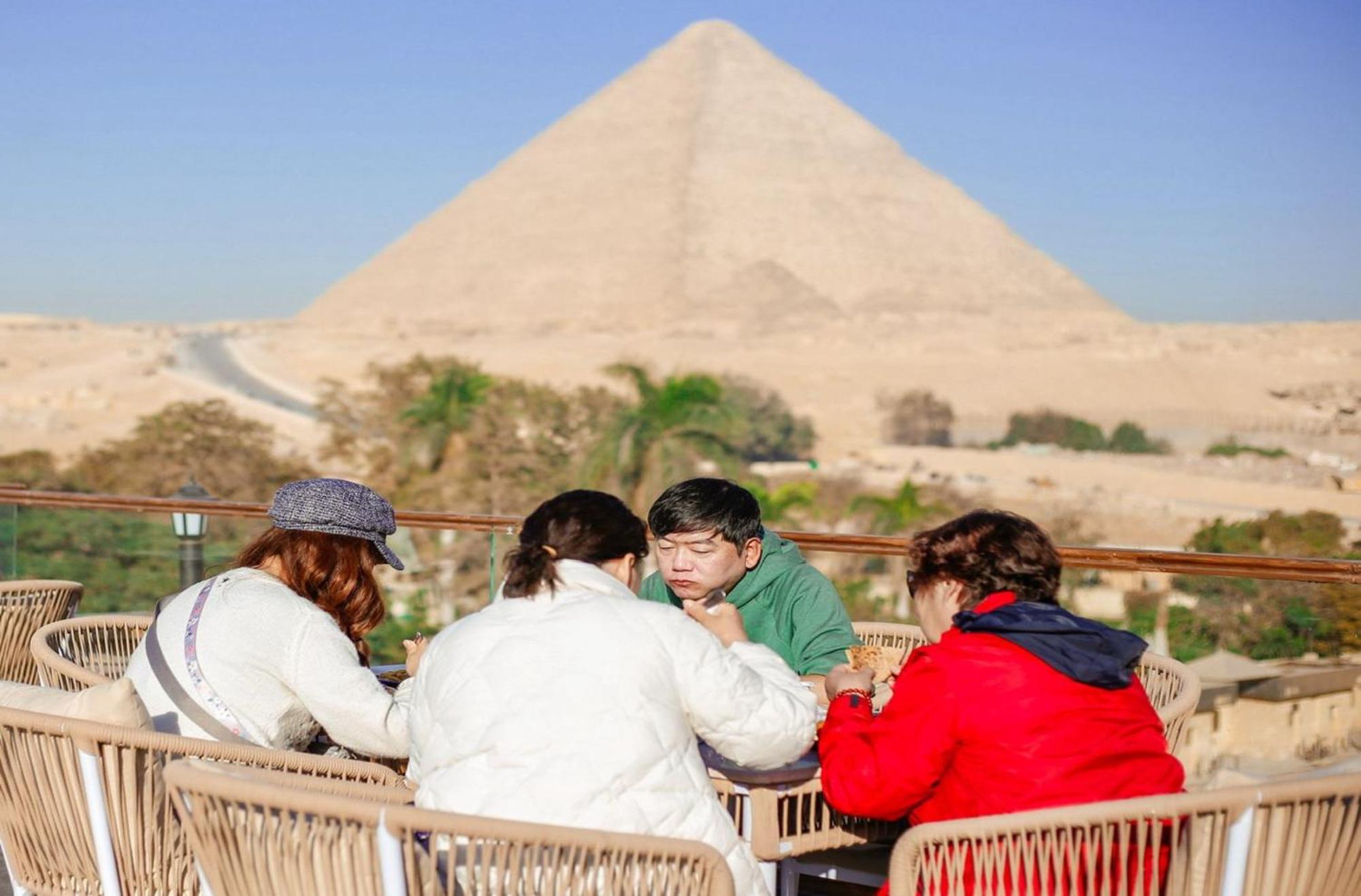 Tree Lounge Pyramids View Inn , Sphinx Giza Kafret el-Gabal 外观 照片