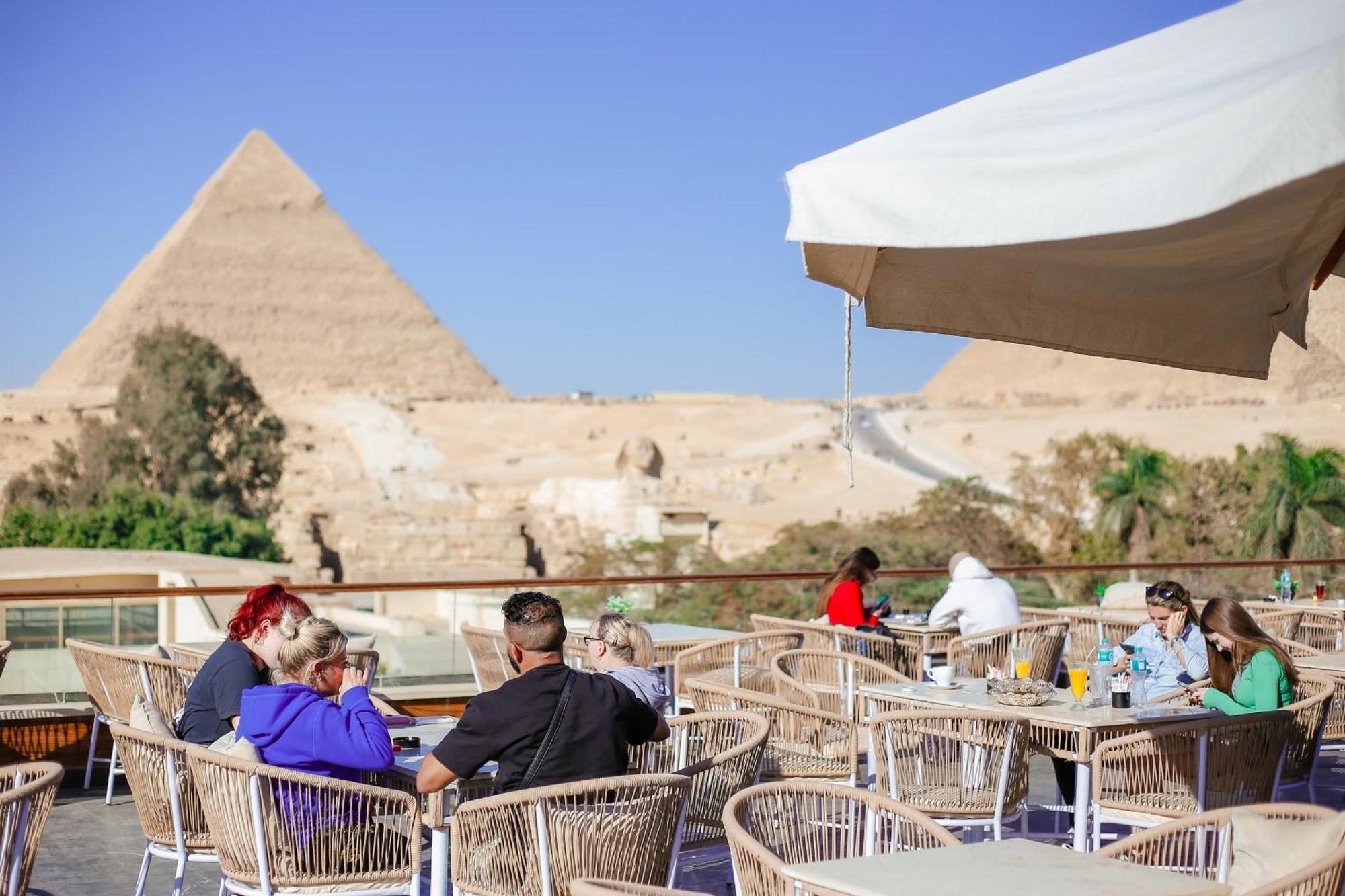 Tree Lounge Pyramids View Inn , Sphinx Giza Kafret el-Gabal 外观 照片