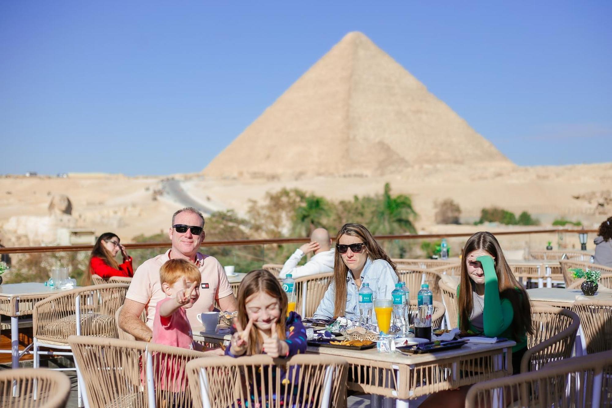Tree Lounge Pyramids View Inn , Sphinx Giza Kafret el-Gabal 外观 照片
