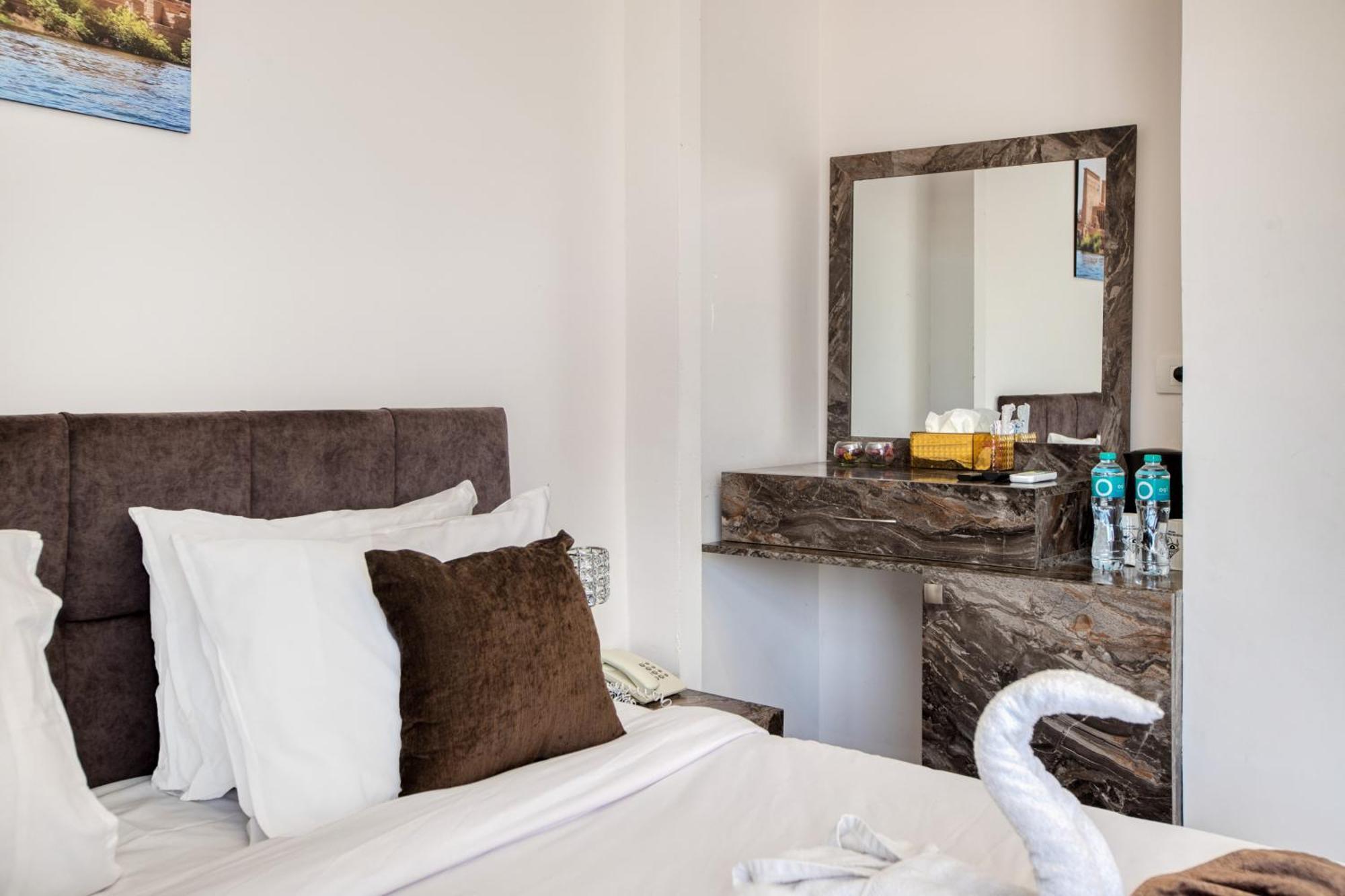 Tree Lounge Pyramids View Inn , Sphinx Giza Kafret el-Gabal 外观 照片